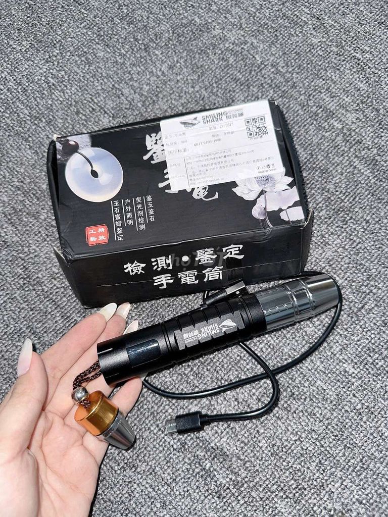 Đèn pin LED Smiling Shark ZYD517 Type-C. Mua bán Đèn tại Quận Hà Đông Hà Nội được đăng bởi Tran Linh hình 1