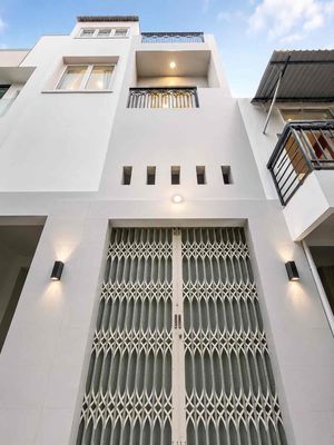 BÁN NHÀ Q11, ĐƯỜNG LẠC LONG QUÂN, PHƯỜNG 3, 3 LẦU, 3PN, 2WC, HXH, SHR