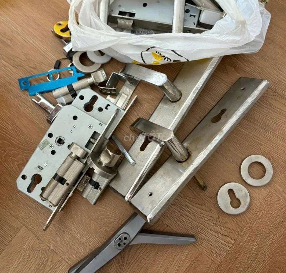 Khóa cửa mới. Mua bán Nội thất, đồ gia dụng khác tại Quận 1 Tp Hồ Chí Minh được đăng bởi Anh Dũng hình 1