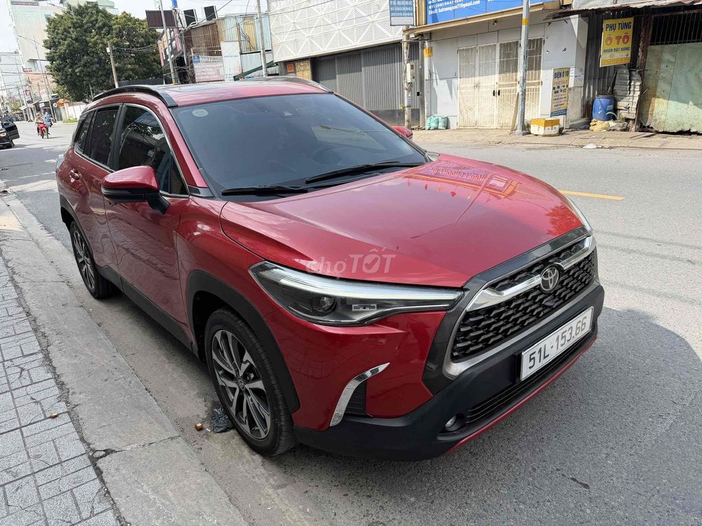 Тойота Кросс V 2021 красный