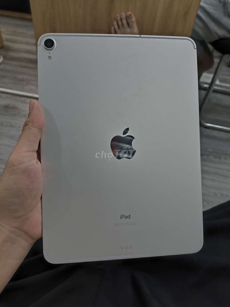Apple iPad Pro 2018 11 inch 64GB wifi + 4G. Mua bán Máy tính bảng tại Quận Bình Thạnh Tp Hồ Chí Minh được đăng bởi DKSV hình 1