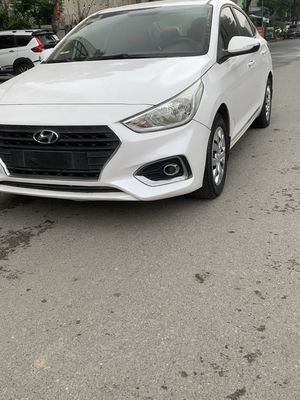 Cần bán Hyundai avante 2020