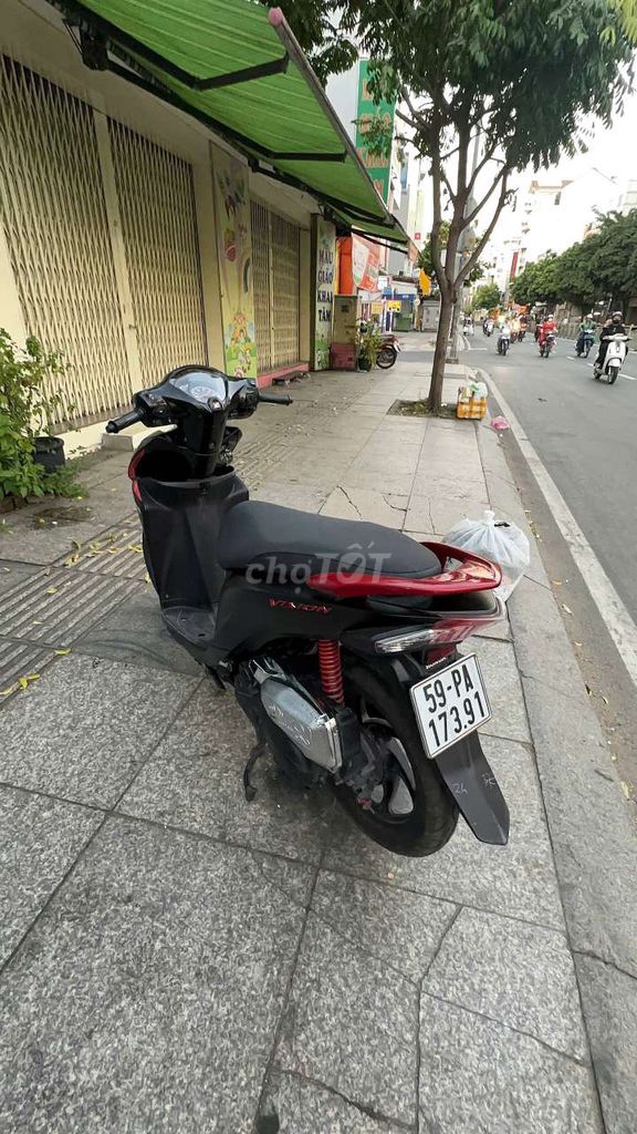 Honda vision 2018 mới 90% Bstp chính chủ. Mua bán Xe máy tại Quận Tân Phú Tp Hồ Chí Minh được đăng bởi Tuanduy hình 3