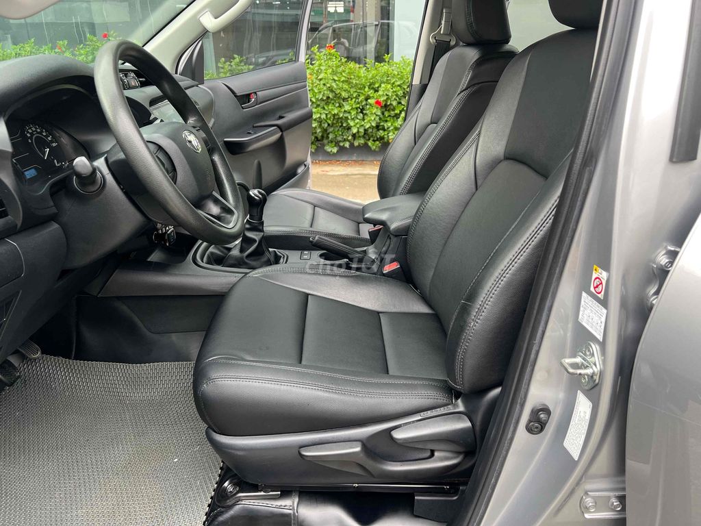 Toyota Hilux 2019 2.4E 4x2 MT - 180000 km. Mua bán Ô tô tại Quận Hà Đông Hà Nội được đăng bởi Đỗ Tiên  hình 9