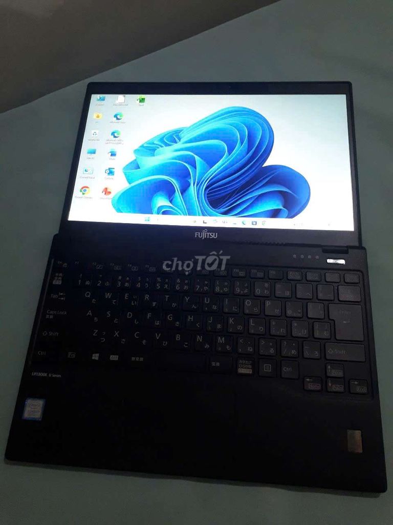 Fujitsu U939 i7-8665U 13.3 inch 16G/256GB siêu nhẹ. Mua bán Laptop tại Quận Tân Bình Tp Hồ Chí Minh được đăng bởi Anh Quang Laptop xách tay Mỹ Nhật Sài Gòn uy tín chất lượng số 1 bảo hành dài hạn  hình 1