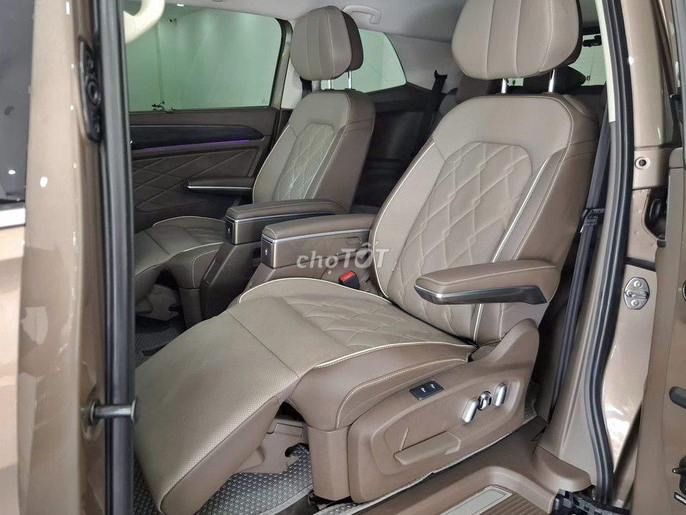 Volkswagen Viloran Luxury 2024 – MPV sang trọng. Mua bán Ô tô tại Quận Tân Phú Tp Hồ Chí Minh được đăng bởi ANH CHÂU hình 7