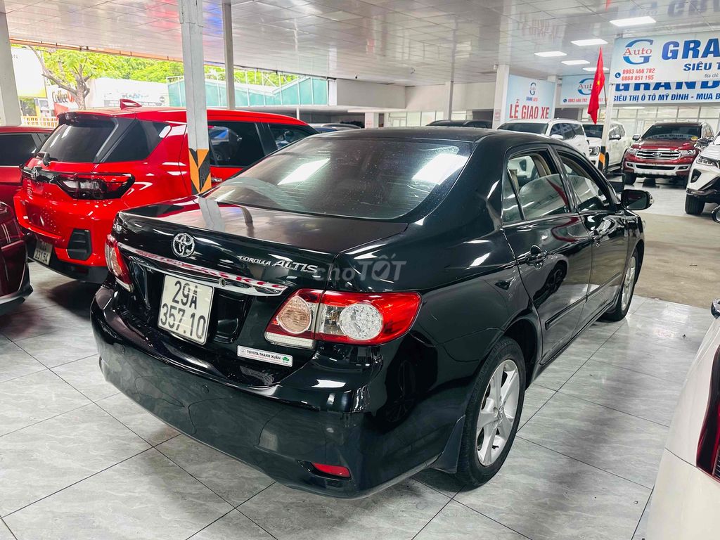 Тойота Альтис 2.0V 2011 черная автоматическая
