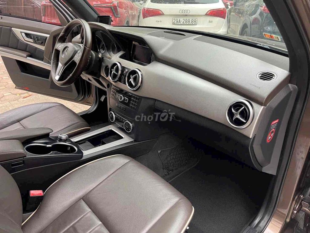 Mercedes Benz GLK Class 2014 250 4MATIC - 77000 km. Mua bán Ô tô tại Quận Cầu Giấy Hà Nội được đăng bởi Nguyễn mạnh trường hình 10