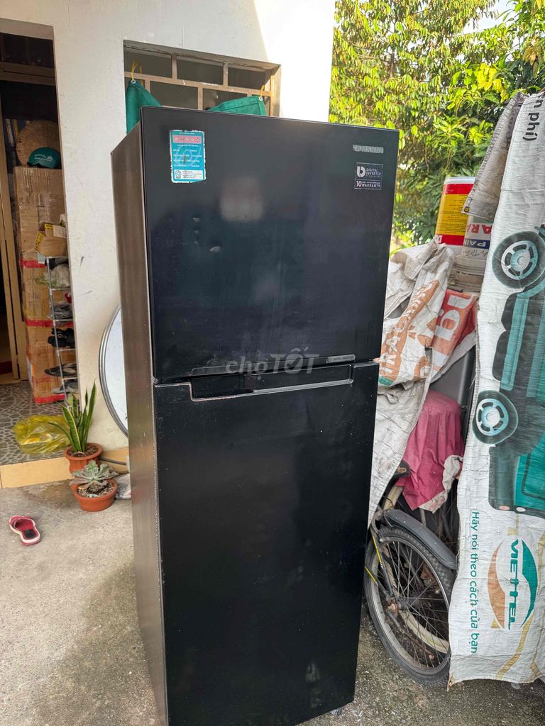 Tủ lạnh Samsung inverter 255 lít