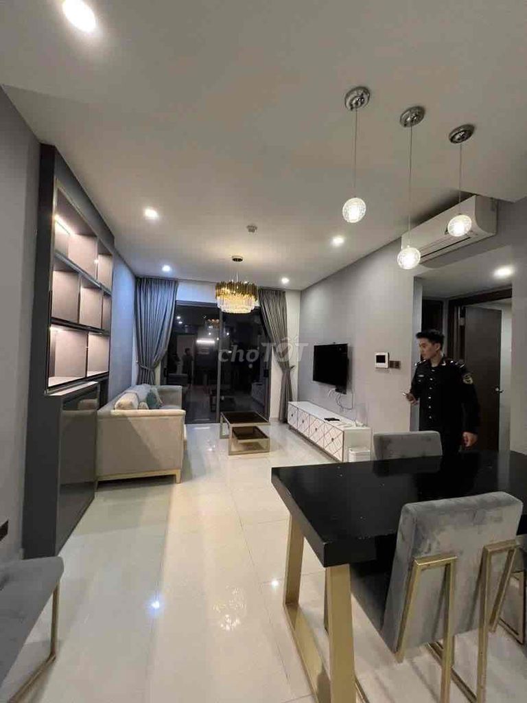 Cân hộ Saigon Royal 2 phòng ngủ 60m2