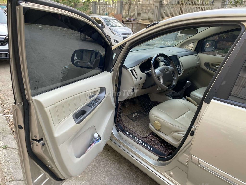 BÁN XE CHÍNH CHỦ biển hn INOVA dk 2017 XE cực đẹp. Mua bán Ô tô tại Quận Nam Từ Liêm Hà Nội được đăng bởi nguyễn phương thảo hình 4