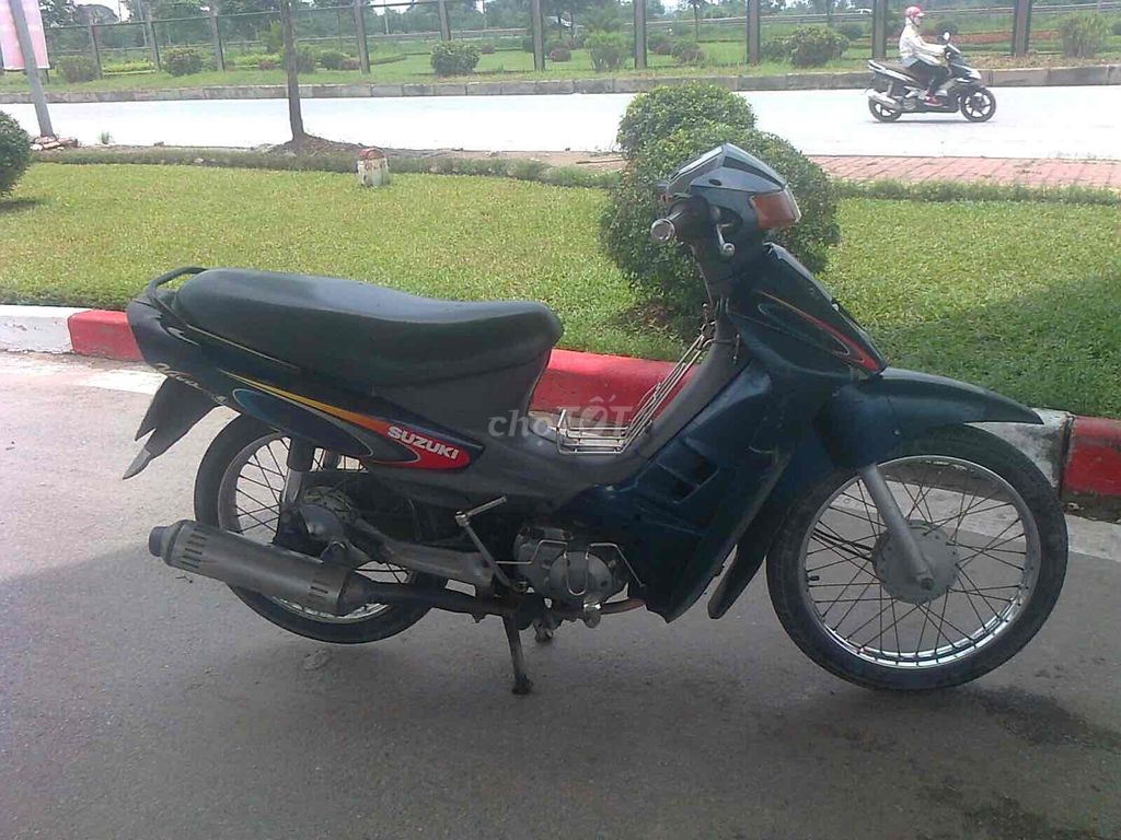 Suzuki Viva, сине-черный