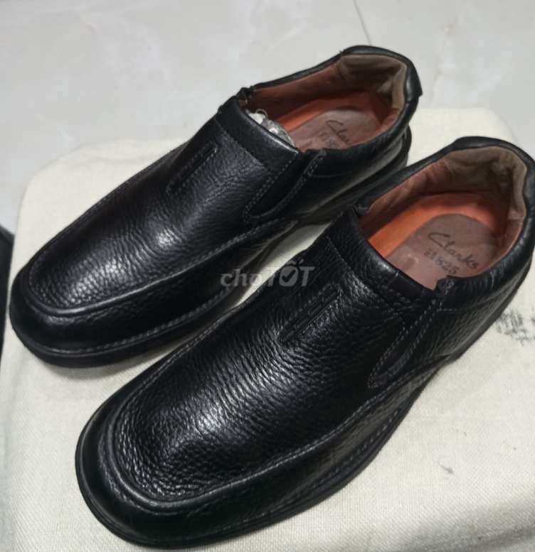 Giày da bò Clarks