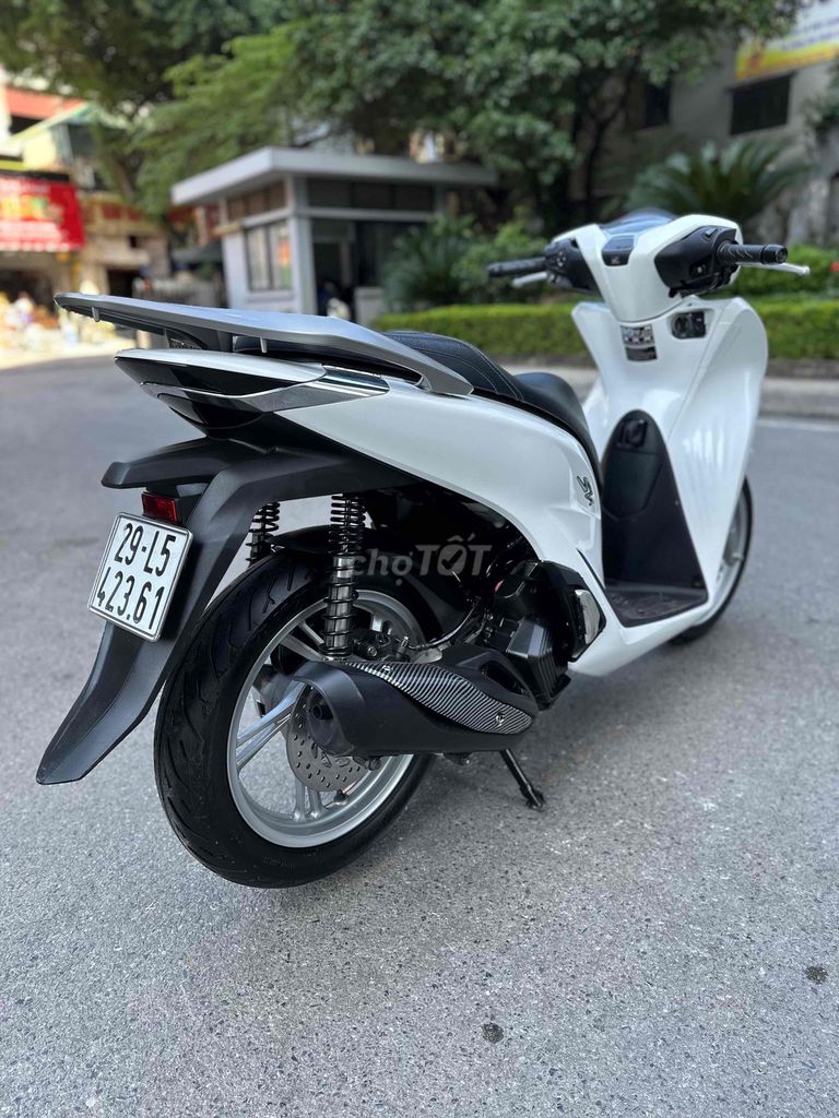 SH việt Nam 160 Abs 2023 lướt cực kì mới. Mua bán Xe máy tại Quận Hoàng Mai Hà Nội được đăng bởi Xe Máy Quân Oanh  hình 5