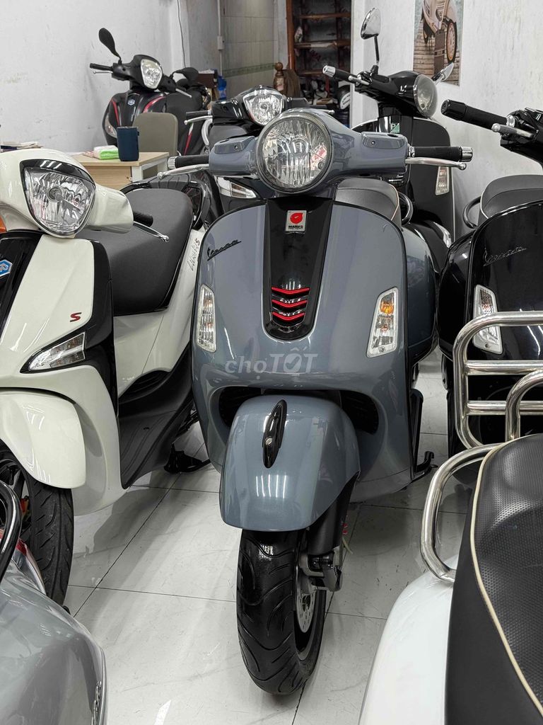 Vespa GTS 125 2015 chính chủ 1 đời chủ xe đẹp keng. Mua bán Xe máy tại Quận Phú Nhuận Tp Hồ Chí Minh được đăng bởi VESPA Piaggio Quốc Vương  hình 3
