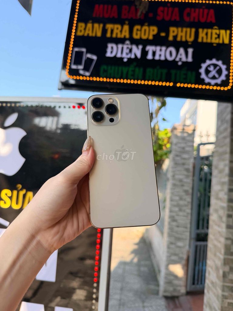 Apple iPhone 13 Pro Max 256GB Vàng. Mua bán Điện thoại tại Quận Sơn Trà Đà Nẵng được đăng bởi Diễm Diễm hình 1