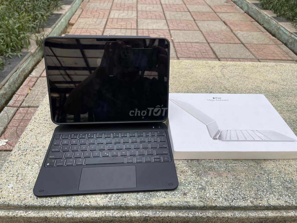 Apple iPad Pro M5 11 inch 256GB wifi pin 100%. Mua bán Máy tính bảng tại Quận 12 Tp Hồ Chí Minh được đăng bởi nông dân phố hình 1