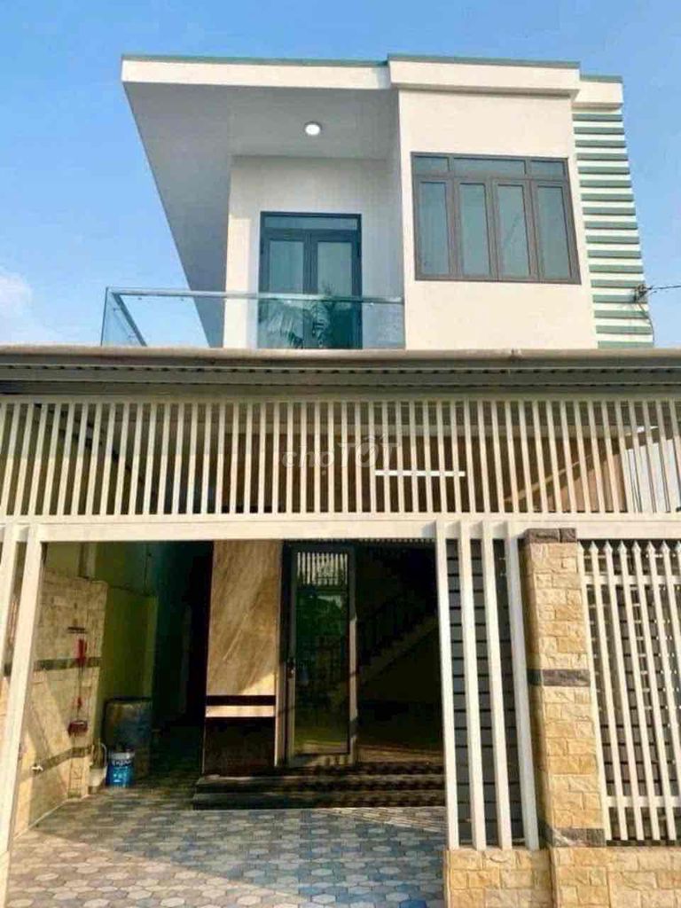 BÁN GẤP NHÀ 126m2 , gần chợ Bình Chánh 3PN SHR