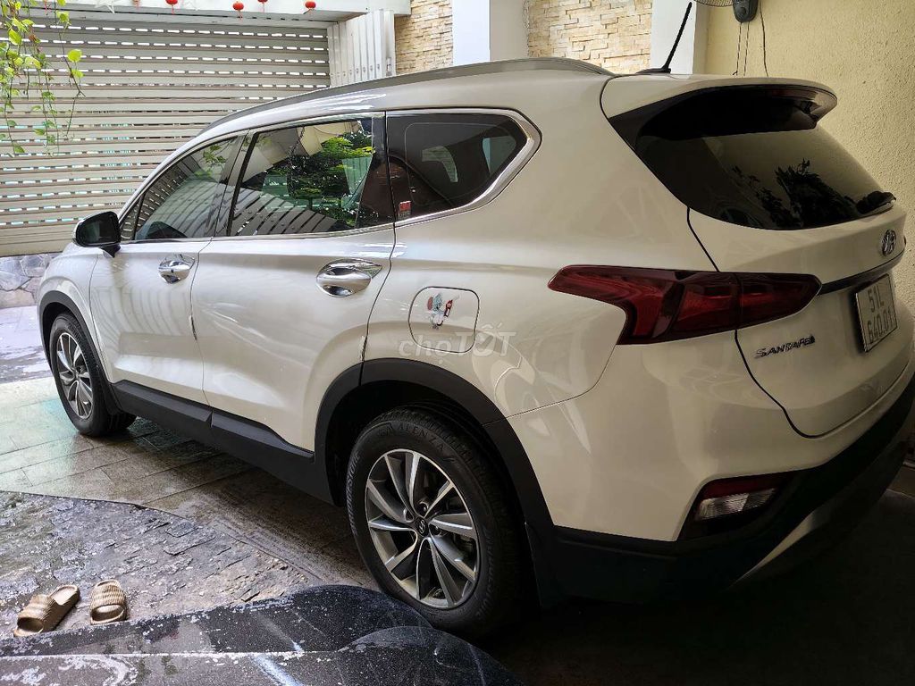 Gia đình cần bán xe Hyundai Santa Fe dầu SX 2019. Mua bán Ô tô tại Quận Gò Vấp Tp Hồ Chí Minh được đăng bởi Kinh Quốc  hình 12