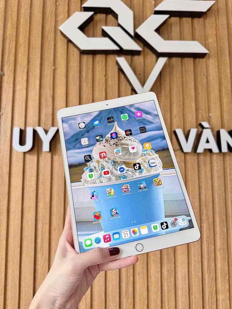 Apple iPad Air 3 64GB 4G Bạc. Mua bán Máy tính bảng tại Thành phố Vị Thanh Hậu Giang được đăng bởi Lạc Trôi hình 1
