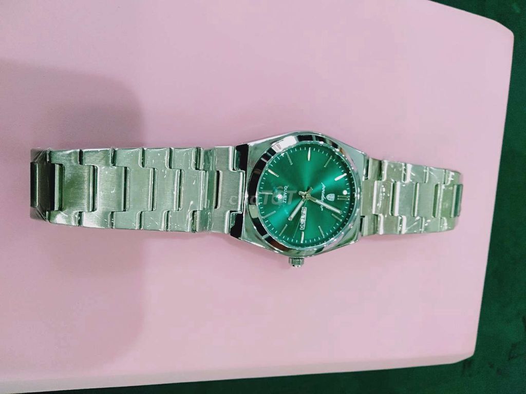 Đồng hồ đeo tay Xanh lục bảo. Mua bán Đồng hồ tại Huyện Hóc Môn Tp Hồ Chí Minh được đăng bởi five star  hình 1
