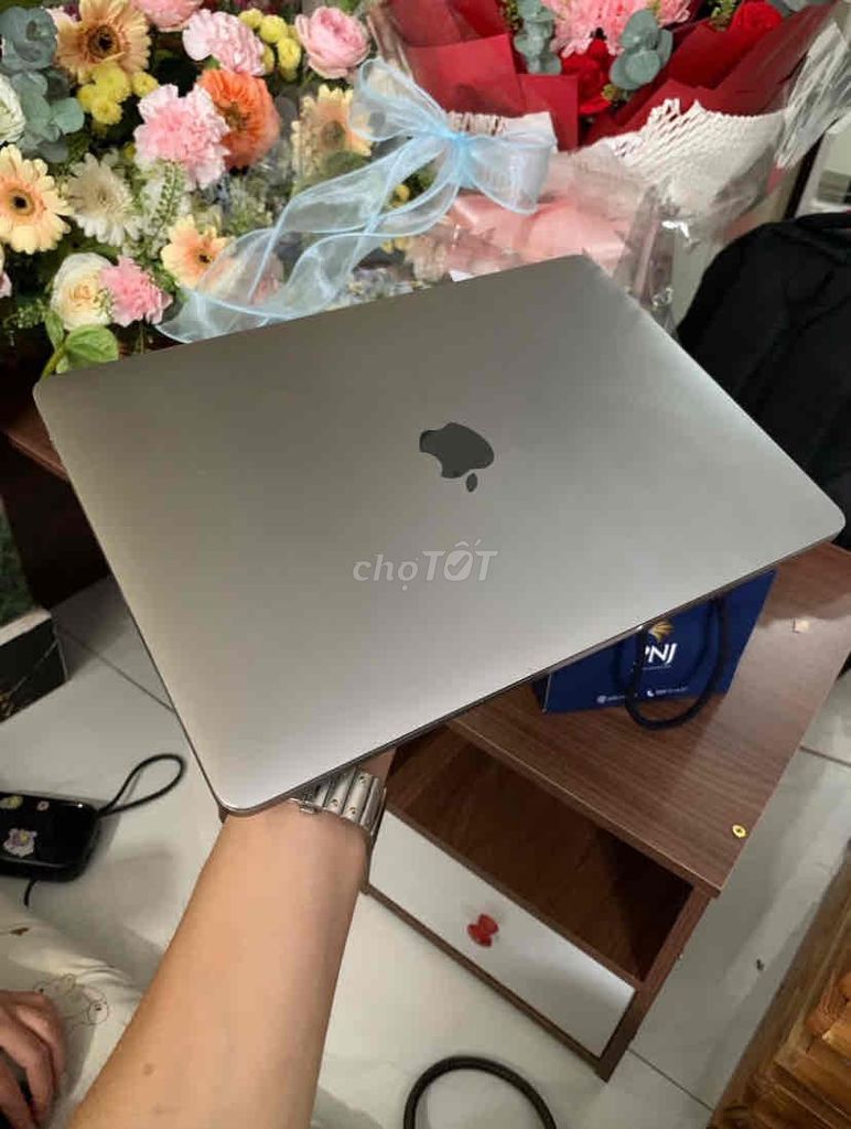 Apple Macbook Pro 2018 i7 16GB/500GB. Mua bán Laptop tại Quận Bình Tân Tp Hồ Chí Minh được đăng bởi Hoàng Ân hình 1