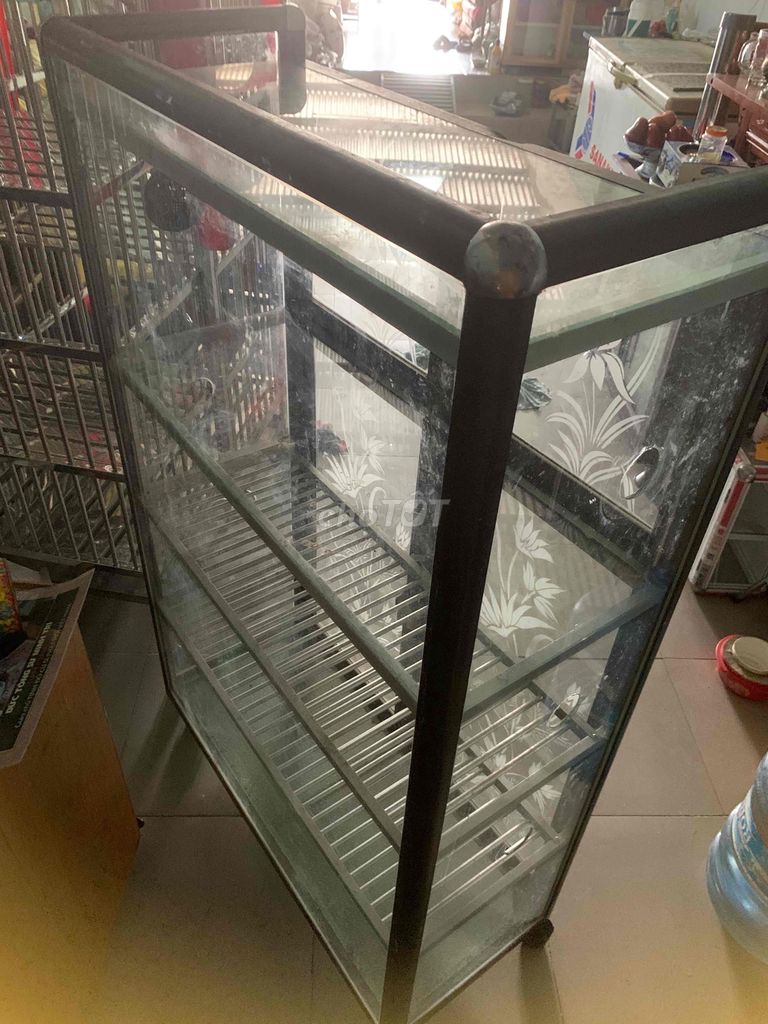 Tủ chén Kính Kim loại Lớn. Mua bán Tủ, kệ gia đình tại Quận 8 Tp Hồ Chí Minh được đăng bởi Cửa Hàng Thanh Lý Đồ Cũ Mới hình 1
