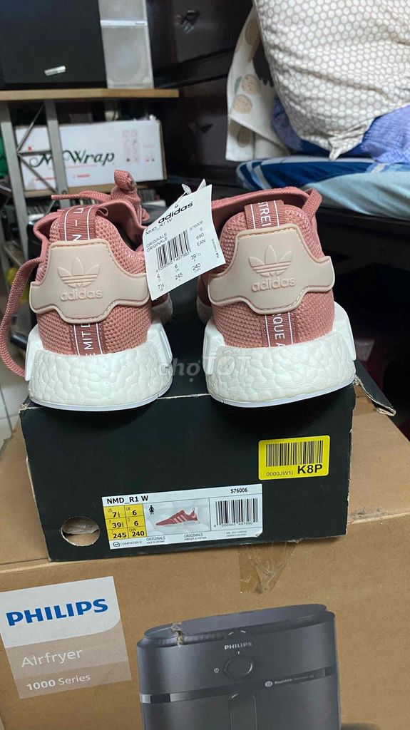 Giày thể thao Adidas NMD-W R1 Nữ. Mua bán Giày dép tại Quận 1 Tp Hồ Chí Minh được đăng bởi Duy Duong hình 1