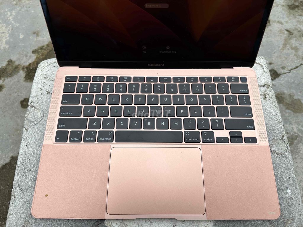 macbook air 2020 core i3 rin nguyên ốc