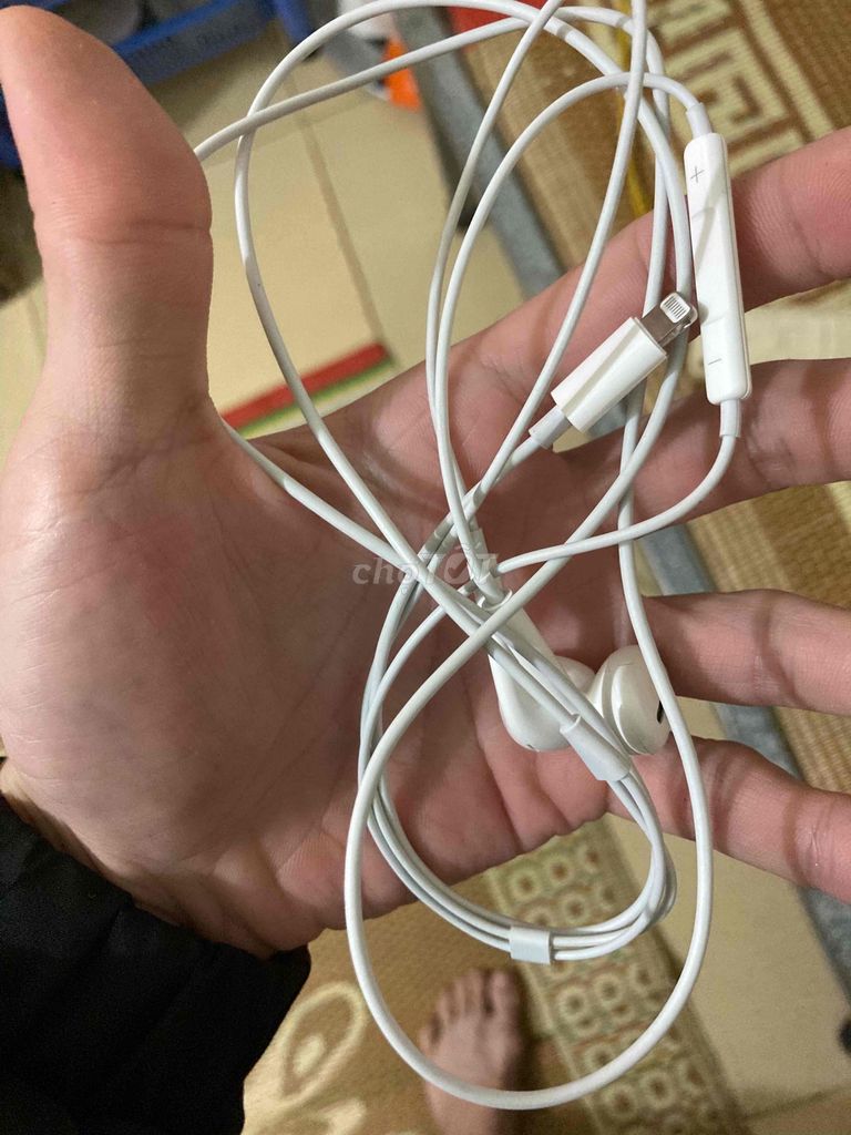 Tai nghe Apple Lightning Trắng. Mua bán Tivi, Âm thanh tại Thị xã Mỹ Hào Hưng Yên được đăng bởi Hoàng Minh Tiến hình 1