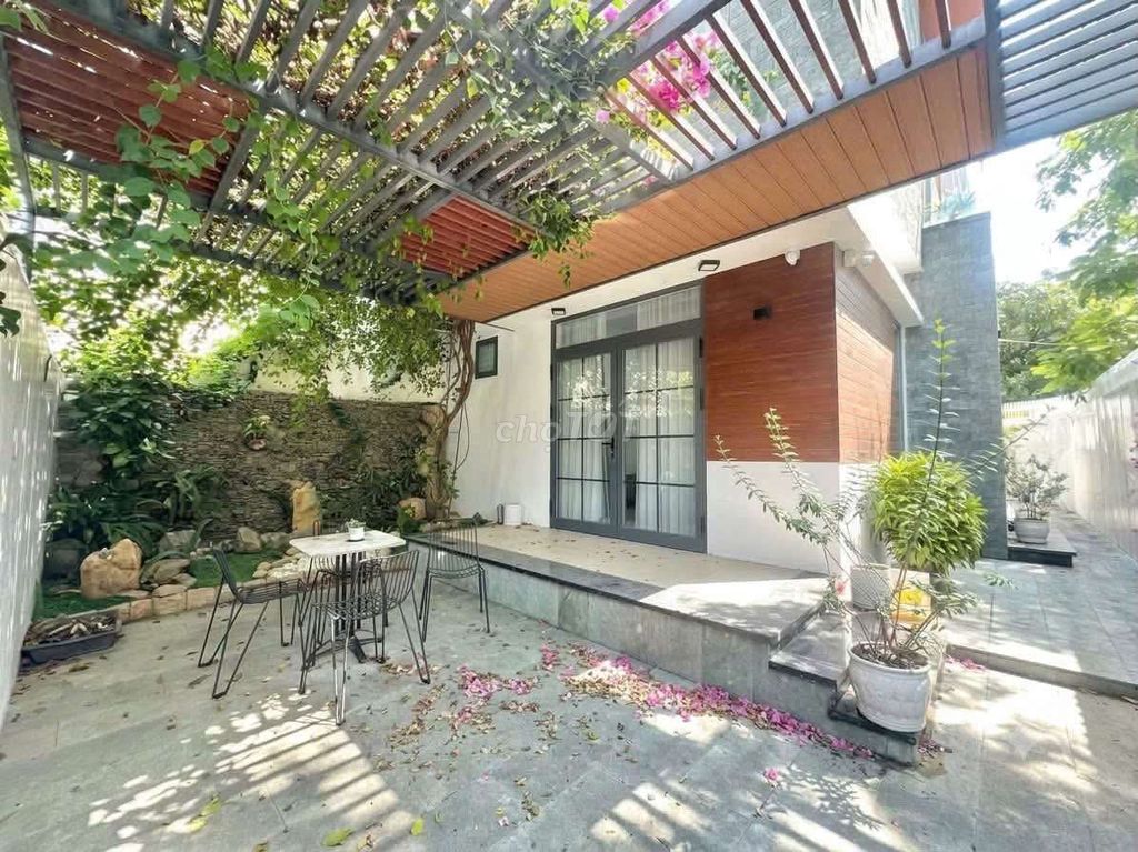 Corner garden villa with 2 bedrooms on Nghiêm Xuân Yêm — photo 1