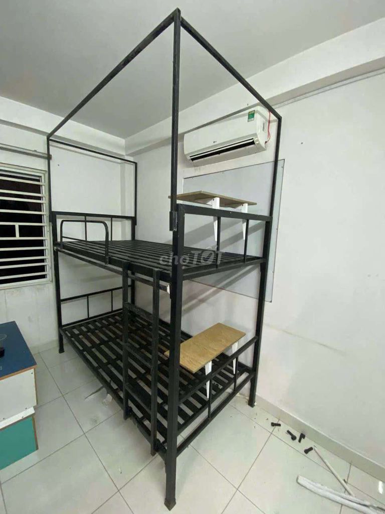 Giường tầng Kim loại Đen 1m x 2m x 2m4 Tháo lắp. Mua bán Giường, chăn ga gối nệm tại Quận Bình Tân Tp Hồ Chí Minh được đăng bởi Bé mèo hình 1