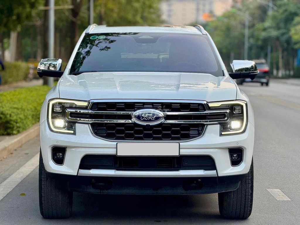 Ford Everest Titanium Plus 2.0L 4x4AT sx nhập 2023