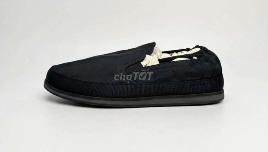 Giày Slip-on Prada Nylon. Mua bán Giày dép tại Quận Ba Đình Hà Nội được đăng bởi James Nguyen hình 1