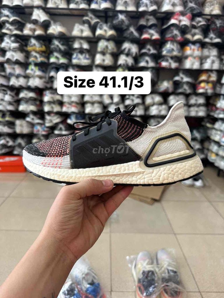 Ultraboost 19 rất đẹp ae nhé đi ngon lắm lun ạ 📍