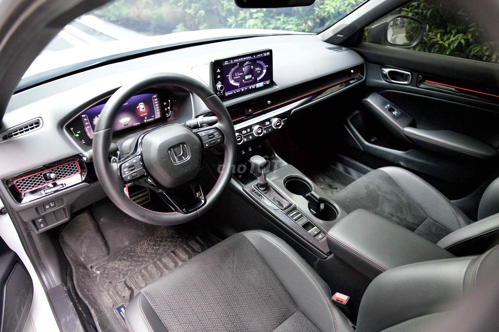 CIVIC RS HEV 2025 CAO CẤP NHẤT,  LƯỚT MỚI NHẤT VN. Mua bán Ô tô tại Quận 10 Tp Hồ Chí Minh được đăng bởi PC Trương hình 13