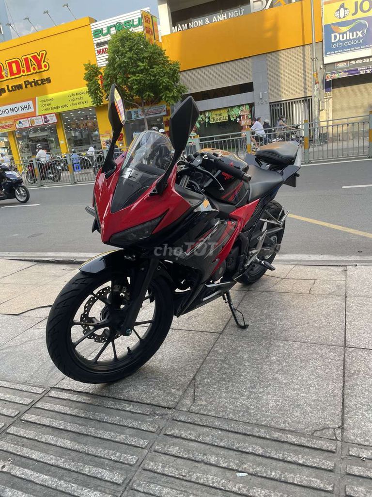 Honda CBR 150 2019 mới 90% bstp chính chủ