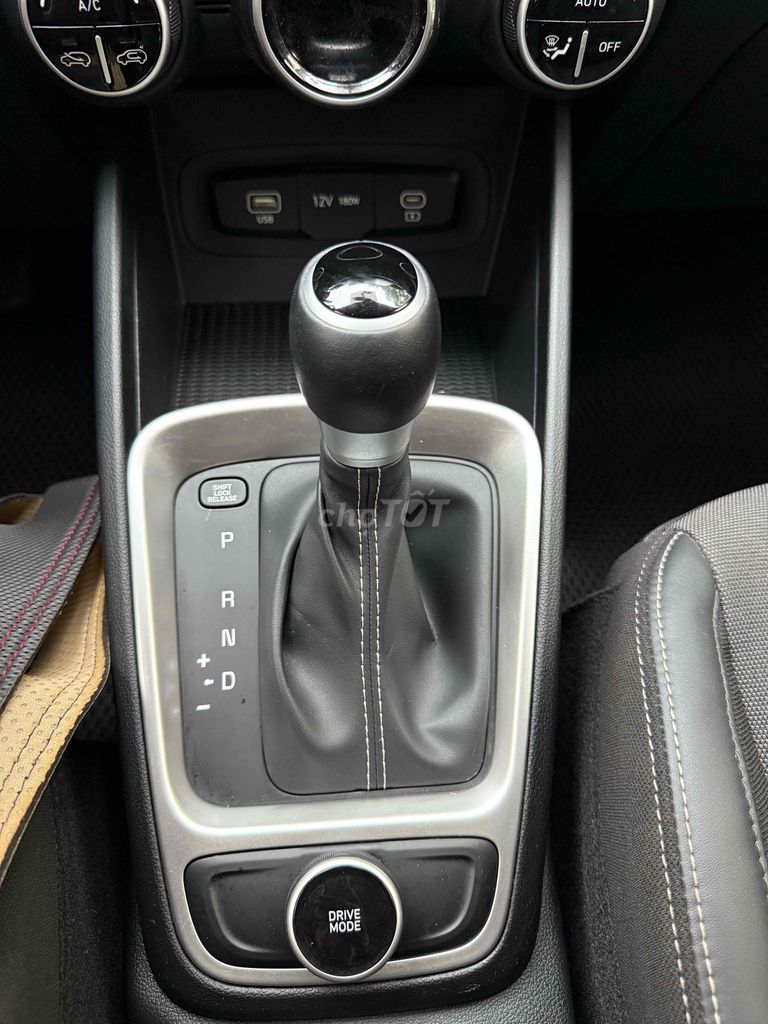 Hyundai Venue 2025 - 10000 km. Mua bán Ô tô tại Quận Nam Từ Liêm Hà Nội được đăng bởi Chính chủ hình 9