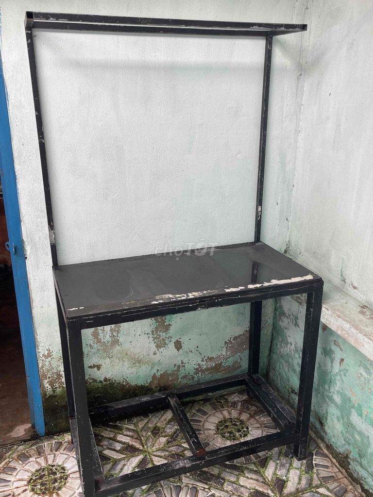 Kệ sắt vuông màu đen. Mua bán Tủ, kệ gia đình tại Thành phố Thủ Đức Tp Hồ Chí Minh được đăng bởi Đinh Xuân Hoàng hình 1