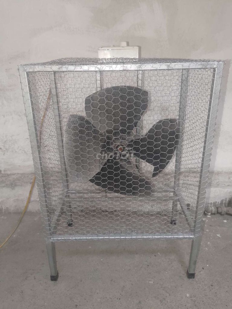 Quạt chế Kim loại Xám. Mua bán Quạt tại Quận Long Biên Hà Nội được đăng bởi van vu hình 1