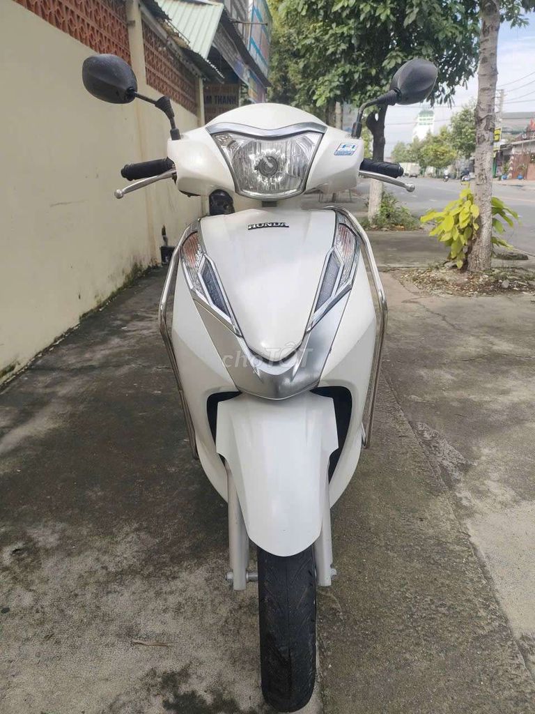 Laed  125cc biển TP xe dẹp máy rin êm. Mua bán Xe máy tại Thành phố Dĩ An Bình Dương được đăng bởi Cửa hàng xe máy Anh Khoa  hình 2