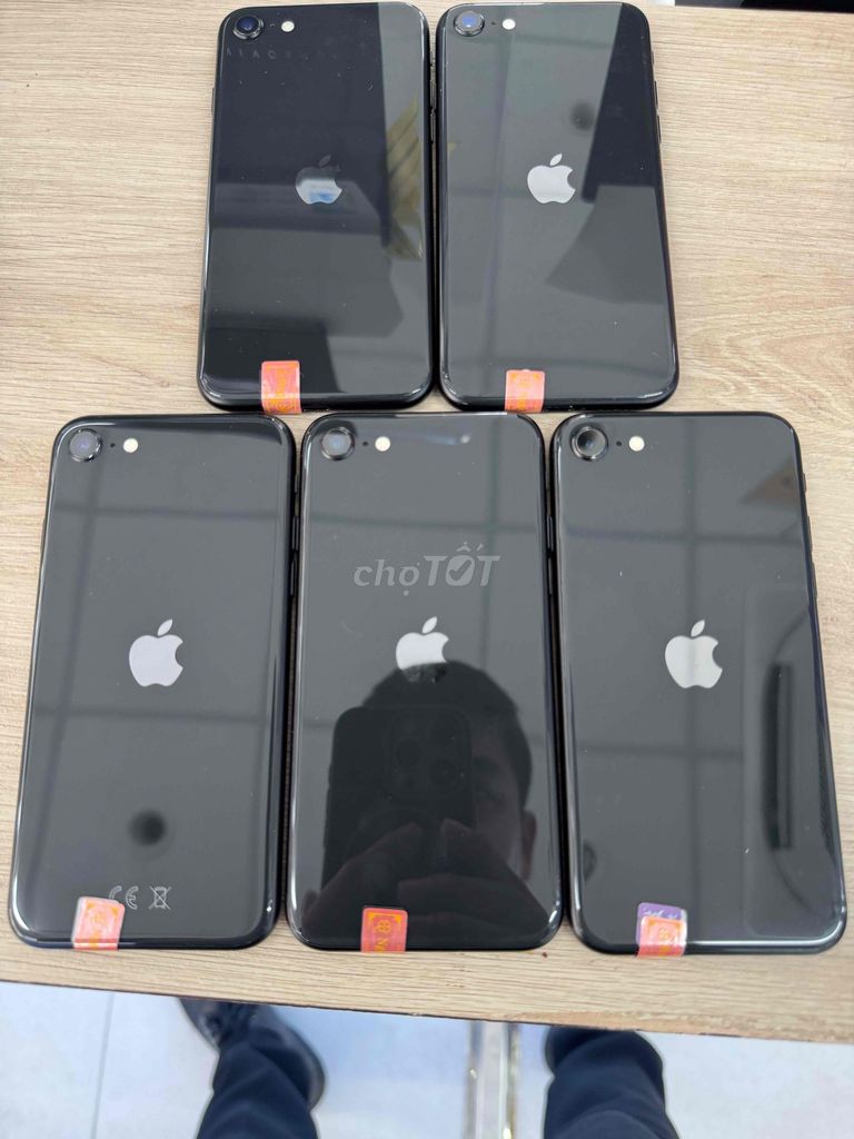 Apple iPhone SE 2020 64GB Đen. Mua bán Điện thoại tại Quận Thanh Khê Đà Nẵng được đăng bởi FUKIE Điện thoại cũ giá rẻ đà nẵng hình 1