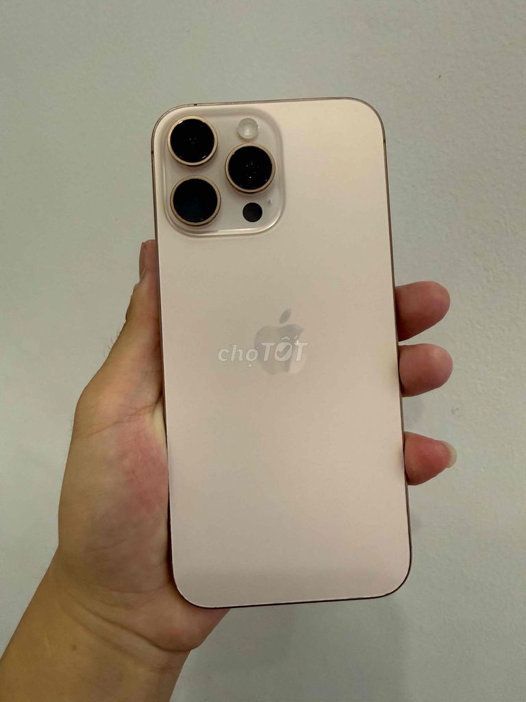 Apple iPhone 16 Pro Max 256GB Sa mạc Việt Nam. Mua bán Điện thoại tại Quận Long Biên Hà Nội được đăng bởi Nguyễn Hoàng hình 1