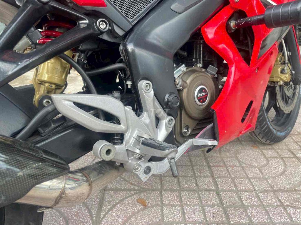 Kawasaki Bajaj RS200 ABS Đỏ. Mua bán Xe máy tại Huyện Bình Chánh Tp Hồ Chí Minh được đăng bởi Phong Vũ hình 4