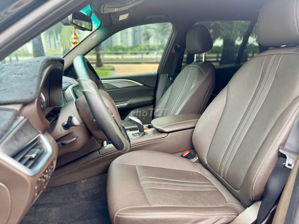 VinFast Lux SA Plus 2022 - Màu đen - 2v3km. Mua bán Ô tô tại Thành phố Thủ Đức Tp Hồ Chí Minh được đăng bởi OTOCITY hình 11