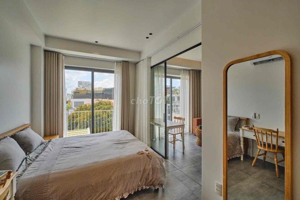 Căn Hộ 1 Phòng Ngủ Ban Công Full Nội Thất Cao Cấp 50m2 Tân Quy Q7