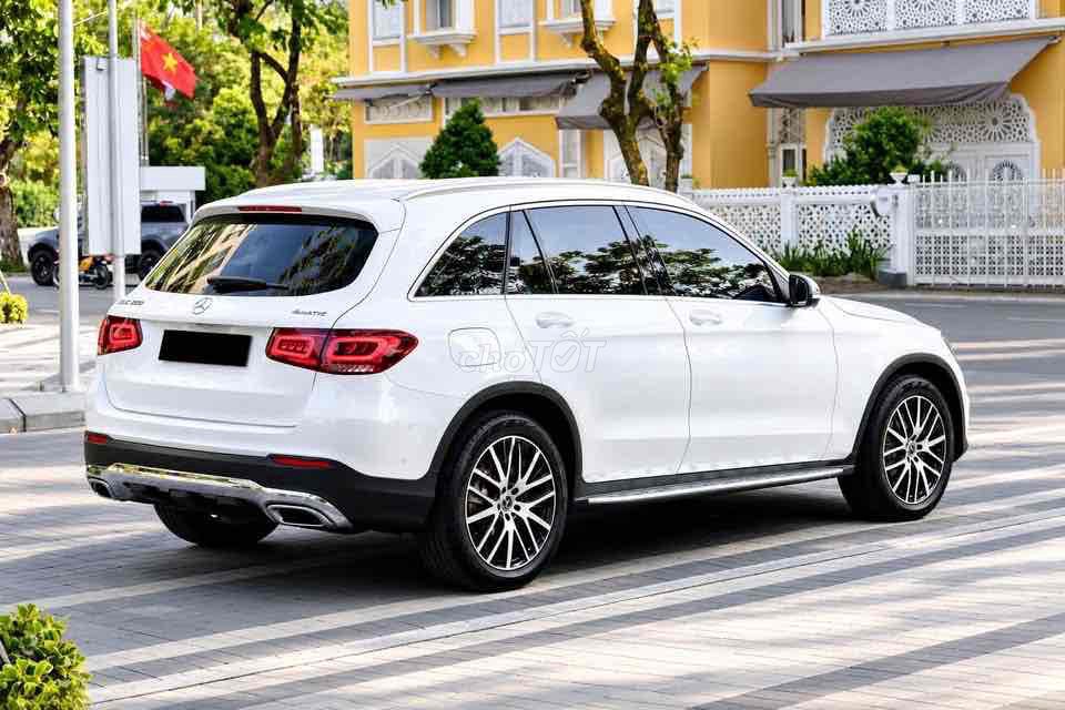 Мерседес GLC 200 4MATIC 2022 Белый V1 1,2 миллиарда долларов США