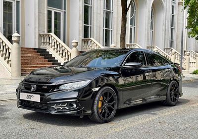 Civic RS 2019 odo 5vkm nhiều đồ xịn giá tốt. Mua bán Ô tô tại Thành phố Thủ Dầu Một Bình Dương được đăng bởi Tín