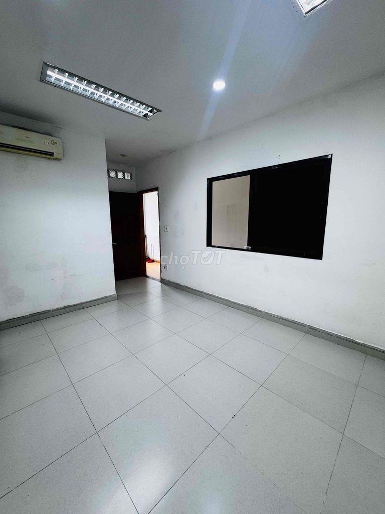 cân họi dv ngay trung tâm gv- gần emart- iuh