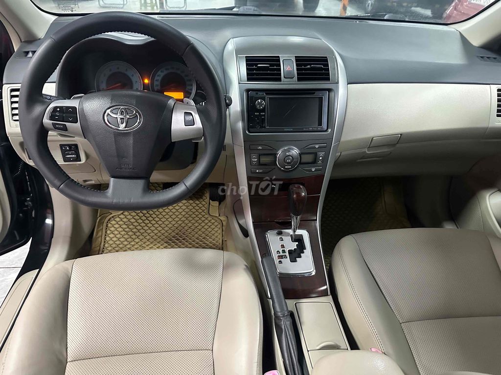 Тойота Альтис 2.0V 2011 черная автоматическая